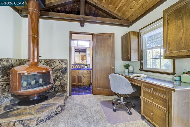 1375 El Curtola Blvd, Lafayette, CA 94549