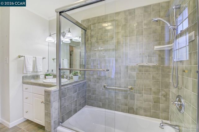 1375 El Curtola Blvd, Lafayette, CA 94549