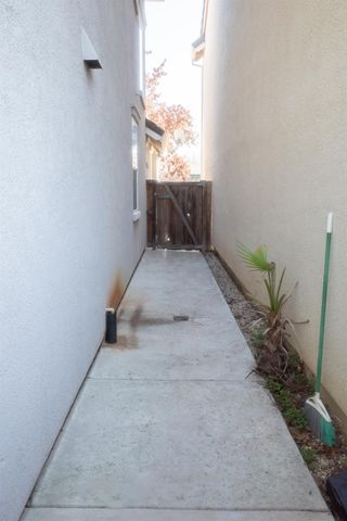 2968 Tourbrook Way, Sacramento, CA 95833