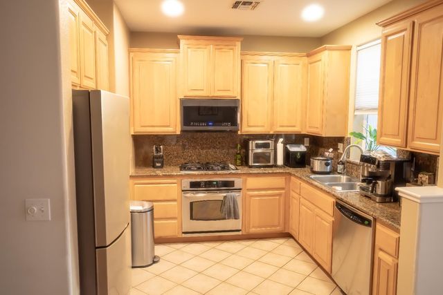 2968 Tourbrook Way, Sacramento, CA 95833