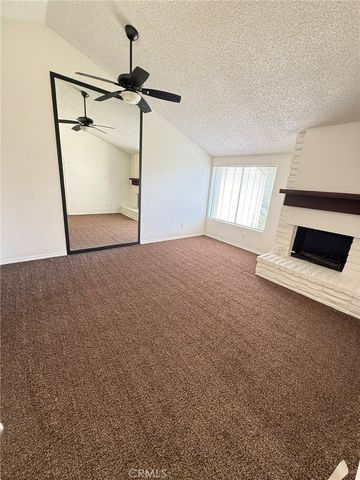 2604 N Tustin Avenue, Santa Ana, CA 92705