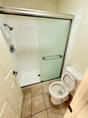 2604 N Tustin Avenue, Santa Ana, CA 92705