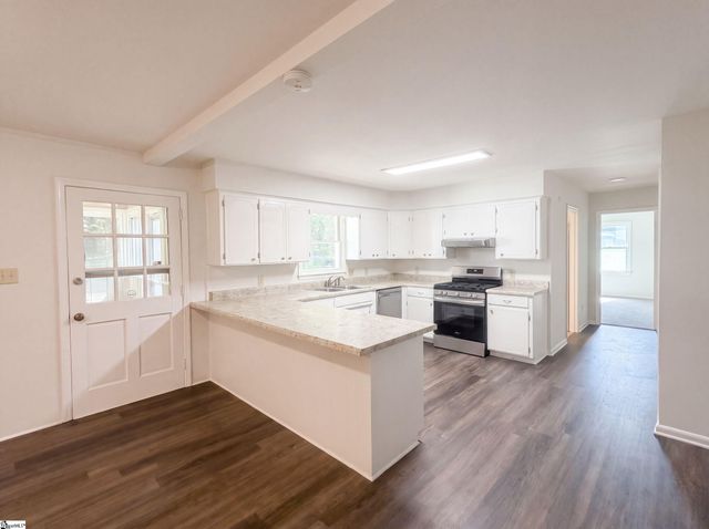 604 Meadowbrook Drive, Spartanburg, SC 29307
