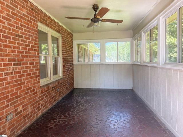 604 Meadowbrook Drive, Spartanburg, SC 29307