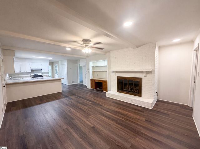 604 Meadowbrook Drive, Spartanburg, SC 29307
