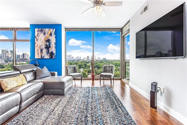 270 17th NW Street 1409, Atlanta, GA 30363