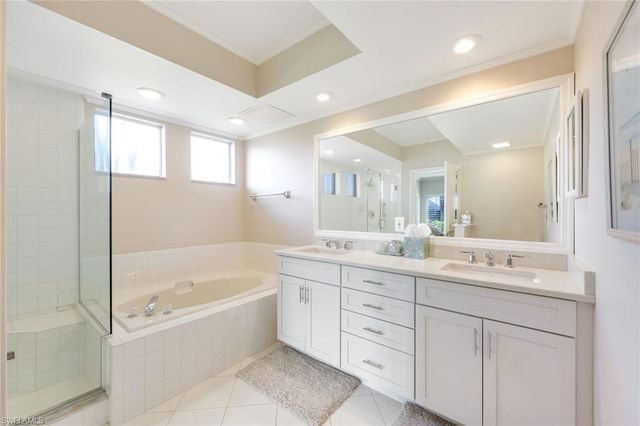 797 Willowbrook DR # 203, Naples, FL 34108