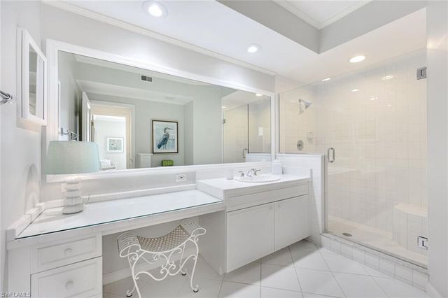 797 Willowbrook DR # 203, Naples, FL 34108