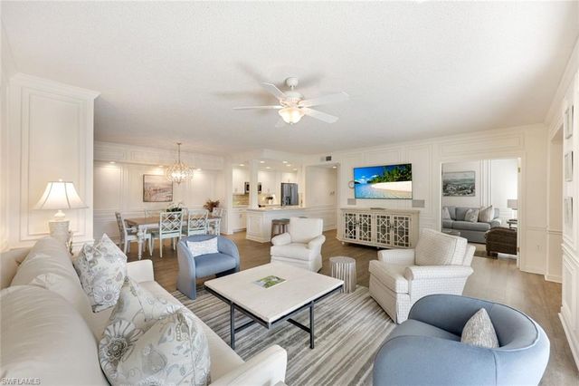 797 Willowbrook DR # 203, Naples, FL 34108