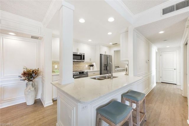 797 Willowbrook DR # 203, Naples, FL 34108