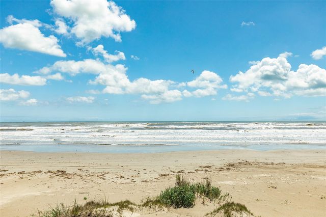 7000 Seawall Boulevard 316, Galveston, TX 77551