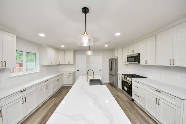 4311 Goldfinch Street, Houston, TX 77035