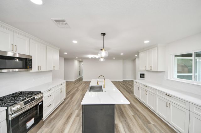 4311 Goldfinch Street, Houston, TX 77035