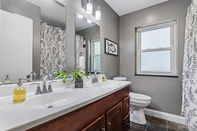 1435 Andrew Drive, Warson Woods, MO 63122