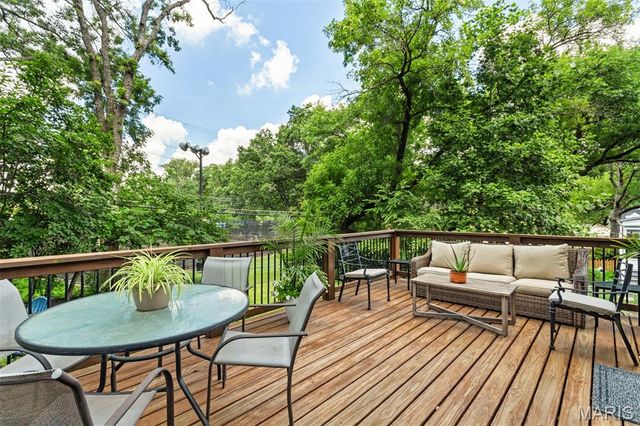 1435 Andrew Drive, Warson Woods, MO 63122