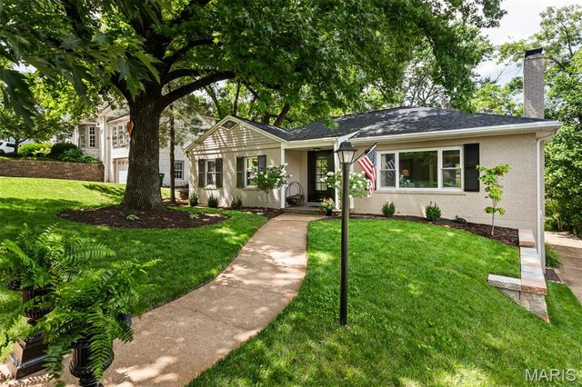 1435 Andrew Drive, Warson Woods, MO 63122