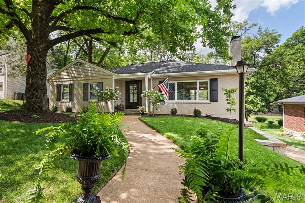 1435 Andrew Drive, Warson Woods, MO 63122