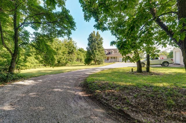 3711 W Farm Road 14, Brighton, MO 65617