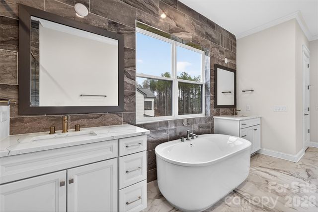 14008 Roosevelt Grove Drive, Huntersville, NC 28078