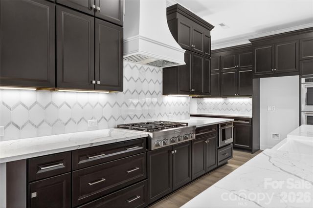 14008 Roosevelt Grove Drive, Huntersville, NC 28078