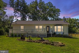 381 YOUNGS DR, Front Royal, VA 22630