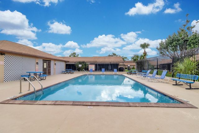 907 PARK VILLA CIRCLE, Orlando, FL 32824