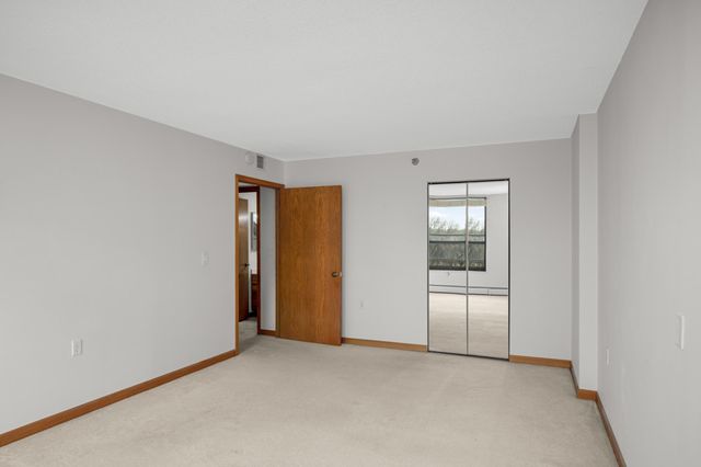 6615 Lake Shore Drive S 705, Richfield, MN 55423