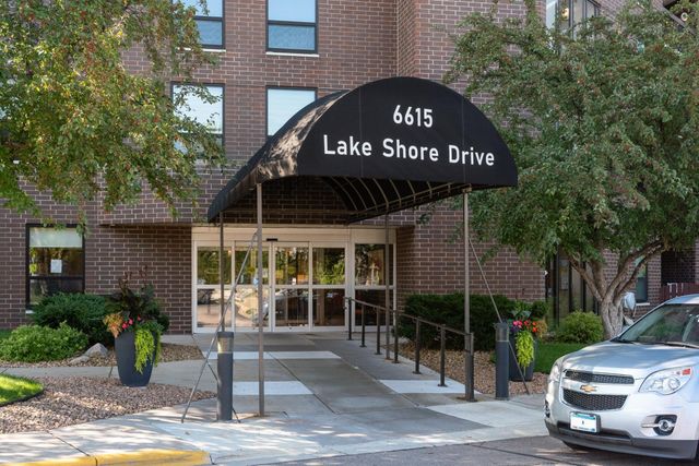 6615 Lake Shore Drive S 705, Richfield, MN 55423