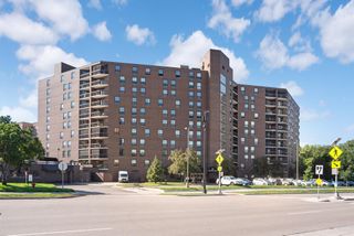6615 Lake Shore Drive S 705, Richfield, MN 55423