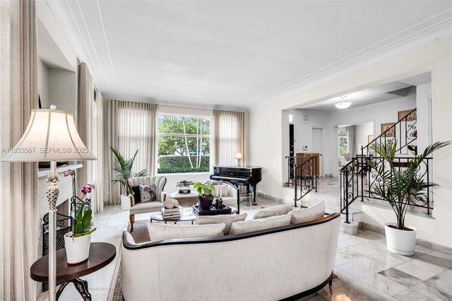 5965 Alton Rd, Miami Beach, FL 33140