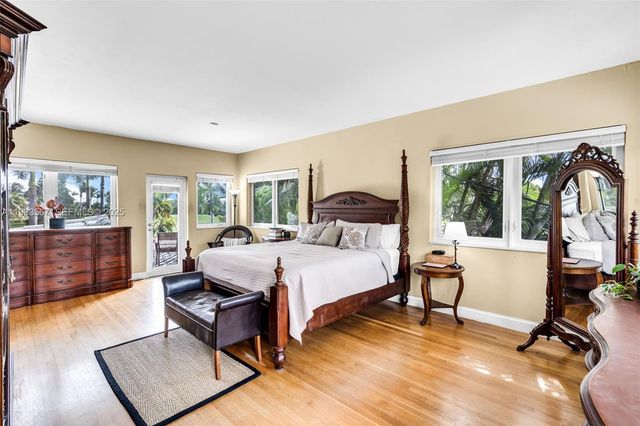 5965 Alton Rd, Miami Beach, FL 33140