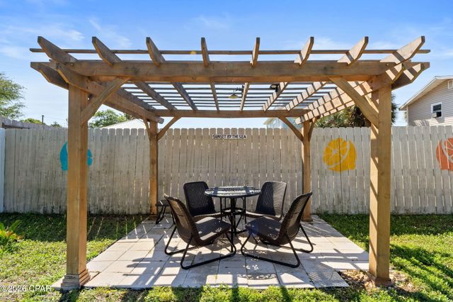 6712 Sunset Avenue, Panama City, FL 32408