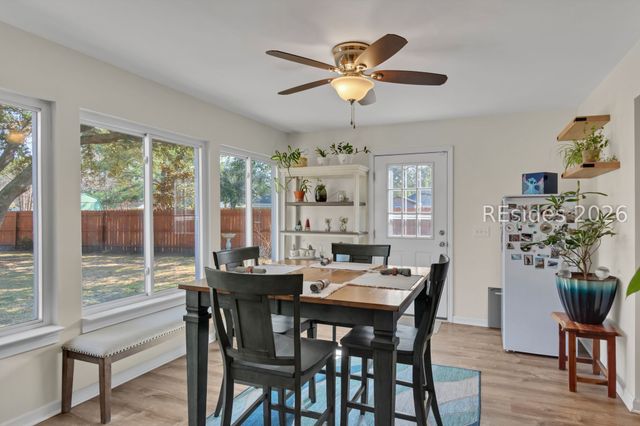 6 Shiney Leaf Ct, Beaufort, SC 29907