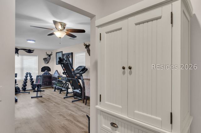 6 Shiney Leaf Ct, Beaufort, SC 29907