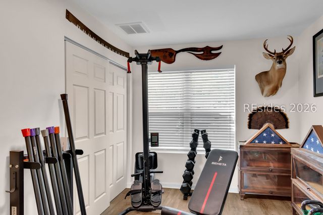 6 Shiney Leaf Ct, Beaufort, SC 29907