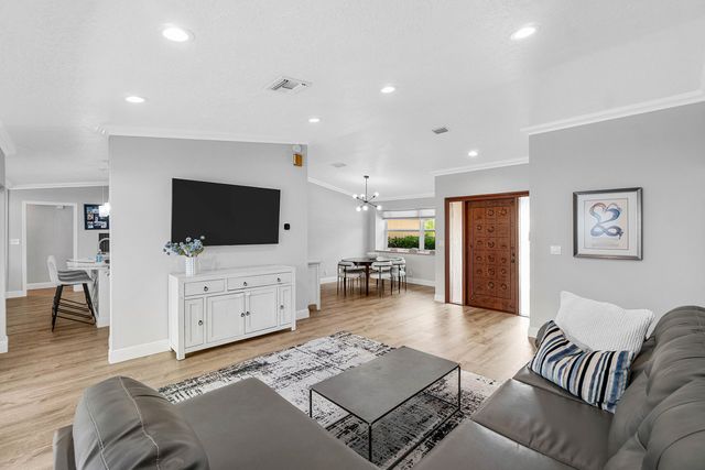 6992 W Calle Del Paz W, Boca Raton, FL 33433