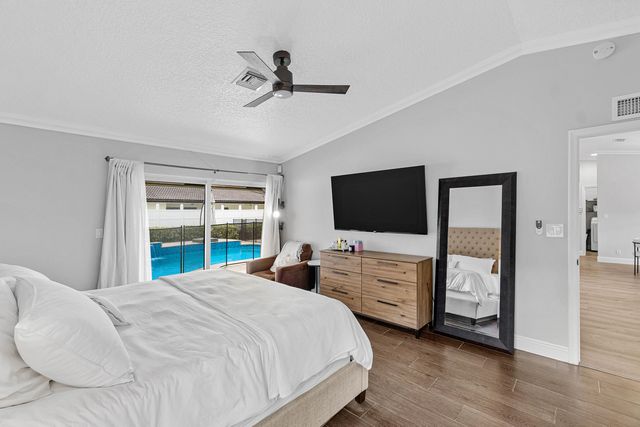 6992 W Calle Del Paz W, Boca Raton, FL 33433