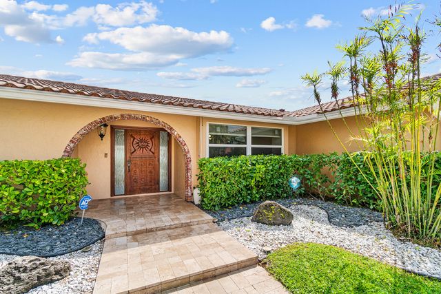 6992 W Calle Del Paz W, Boca Raton, FL 33433