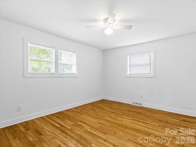 42 East Boulevard, Burnsville, NC 28714