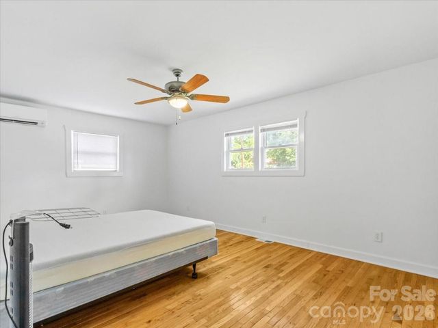 42 East Boulevard, Burnsville, NC 28714