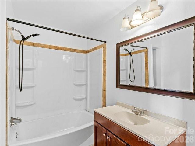 42 East Boulevard, Burnsville, NC 28714