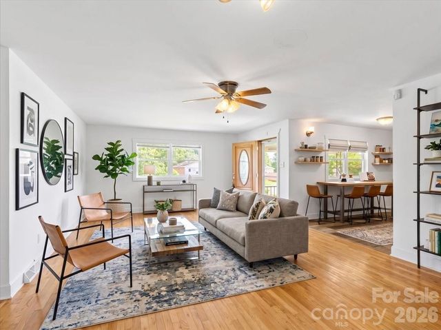42 East Boulevard, Burnsville, NC 28714