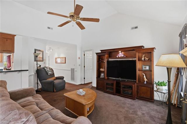 717 Greenwing DR, Chesapeake, VA 23323