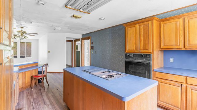 4862 Highway 30 W, Huntsville, TX 77340
