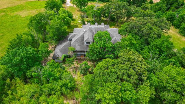 4862 Highway 30 W, Huntsville, TX 77340