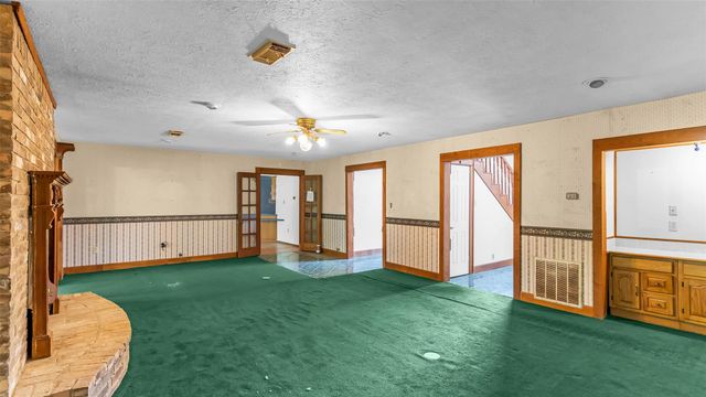 4862 Highway 30 W, Huntsville, TX 77340