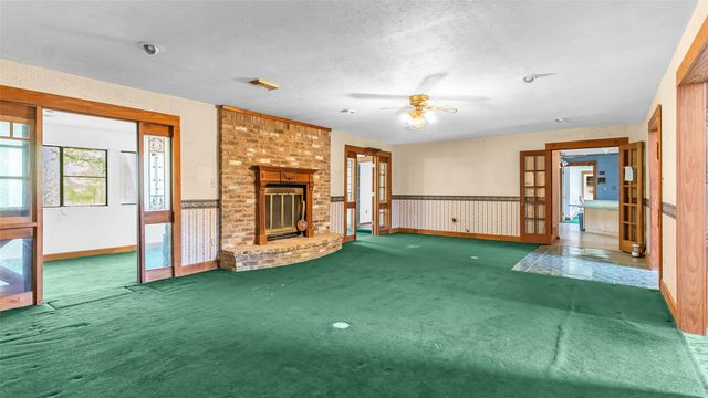 4862 Highway 30 W, Huntsville, TX 77340