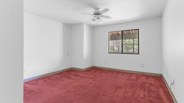 4862 Highway 30 W, Huntsville, TX 77340