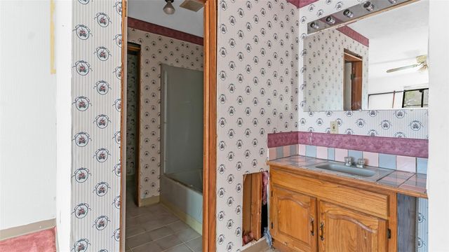 4862 Highway 30 W, Huntsville, TX 77340