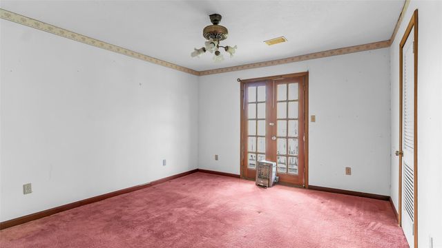 4862 Highway 30 W, Huntsville, TX 77340